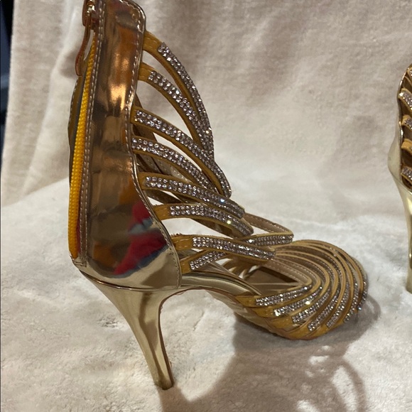 Giuseppe Zanotti Gold and Rhinestone Heels with Strappy Design - Picture 3 of 5